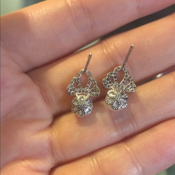 Silver and Pearl Stud Earrings - Picture 2 of 4